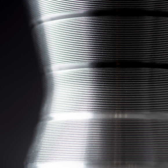 mathmos_astro_platinum_vinyl_base_detail